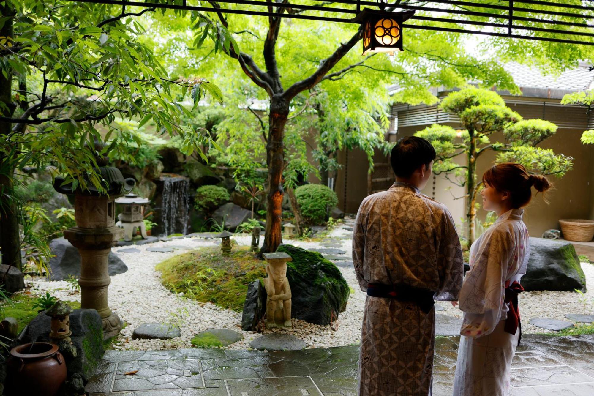 Ryokan Asukasou At The Entrancne Of Nara Park Eksteriør bilde