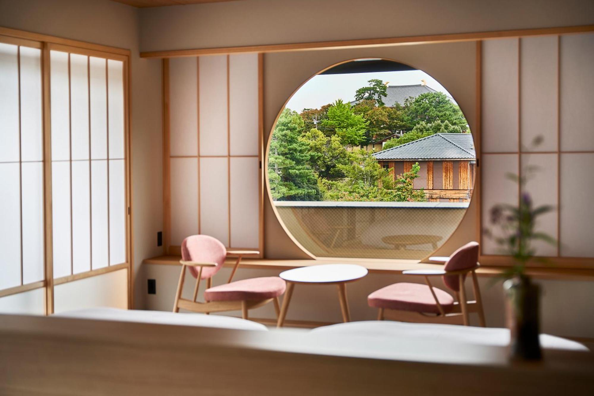 Ryokan Asukasou At The Entrancne Of Nara Park Eksteriør bilde